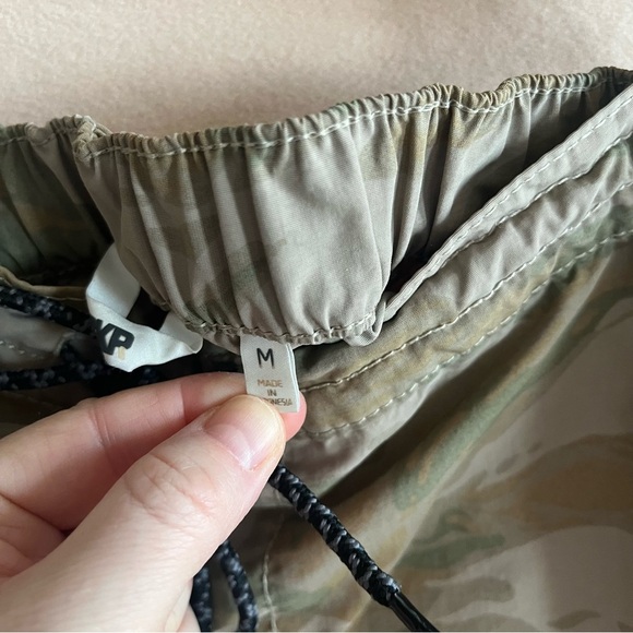 LCKR Camo Cargo Camo Pants Size M - Picture 5 of 13